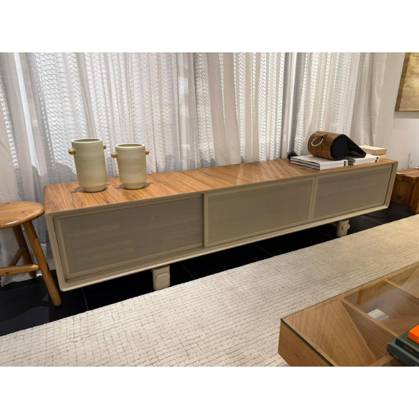 :: Outlet :: Rack Shifield